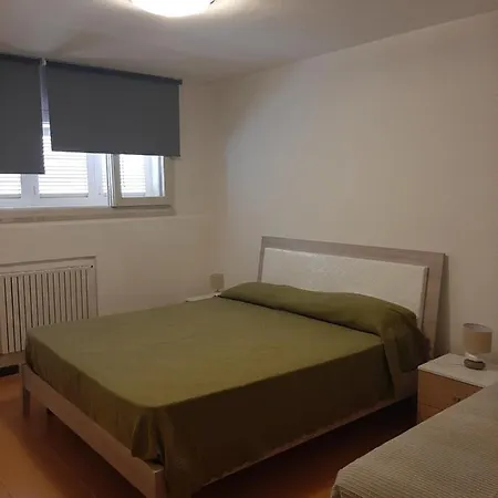 Lomarchi كاريني