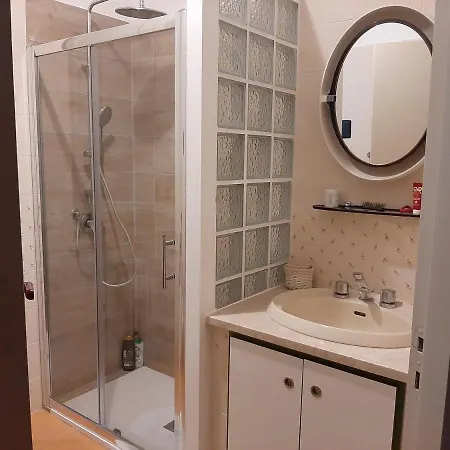 Lomarchi كاريني