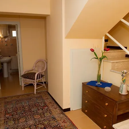 Lomarchi بيت للعطل