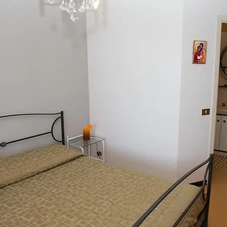 Lomarchi كاريني